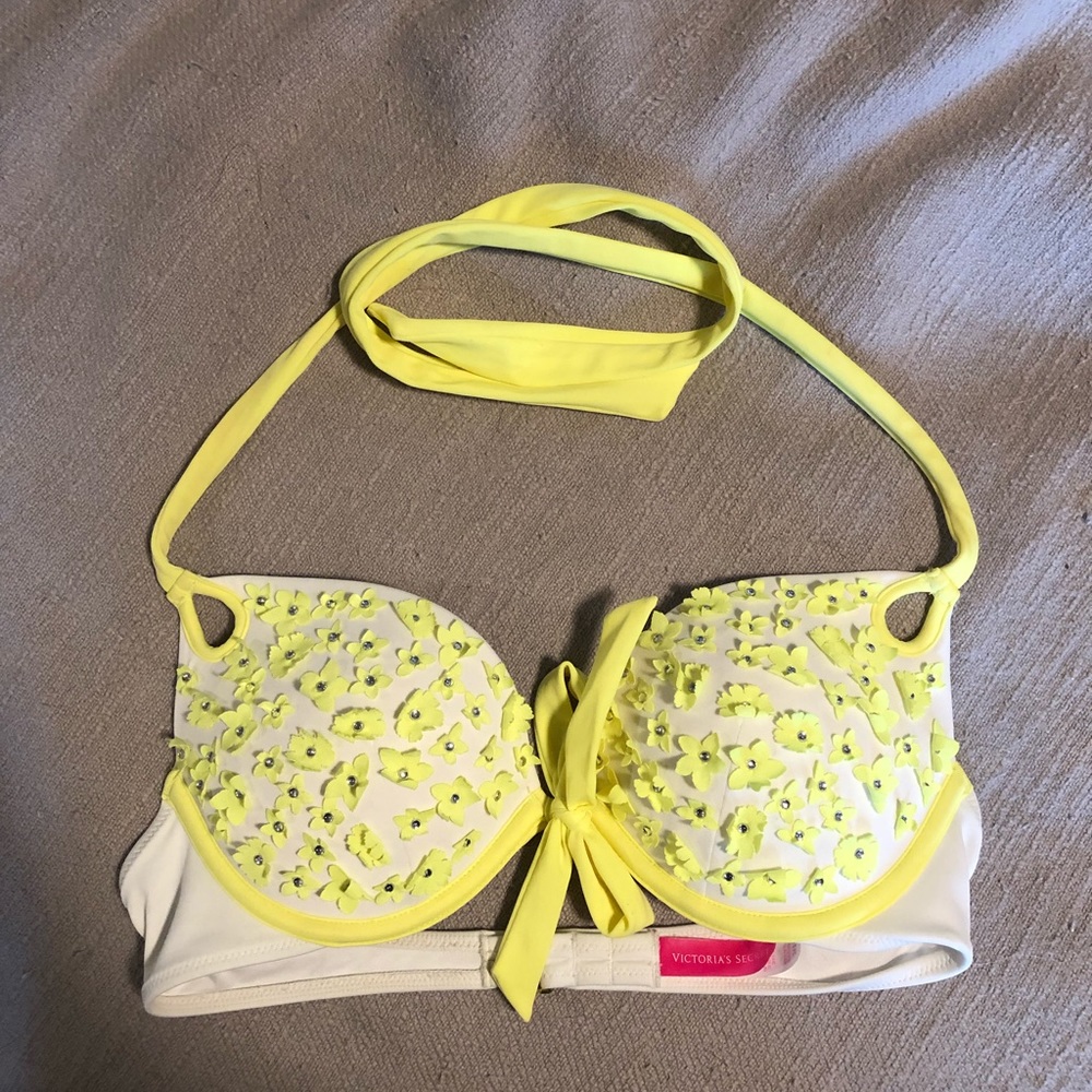 Victoria’s Secret Swimsuit Bra